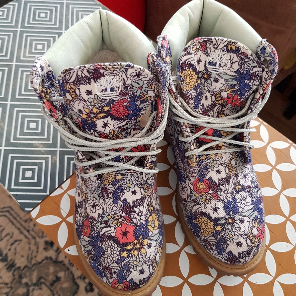 Floral Timberland size 37 - Picture 1 of 8